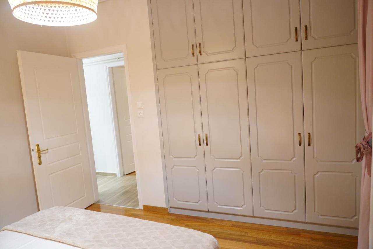Larissa Downtown Apartment With Parking Extérieur photo