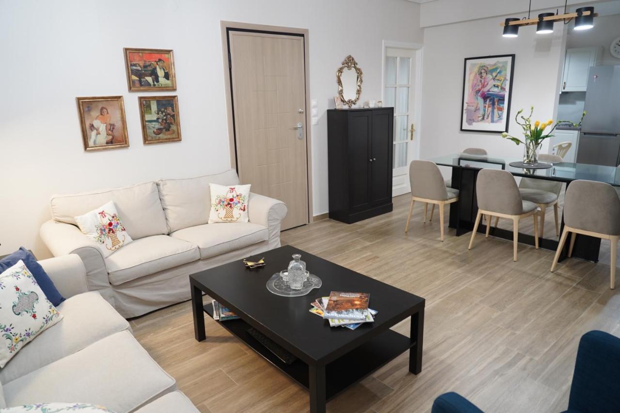 Larissa Downtown Apartment With Parking Extérieur photo